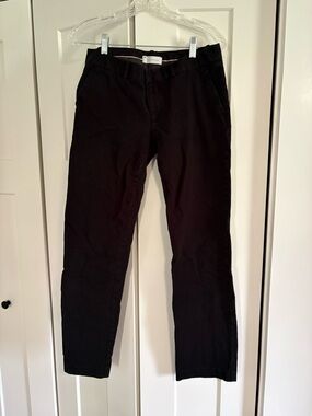 GAP Women’s Black Straight-Leg Chinos